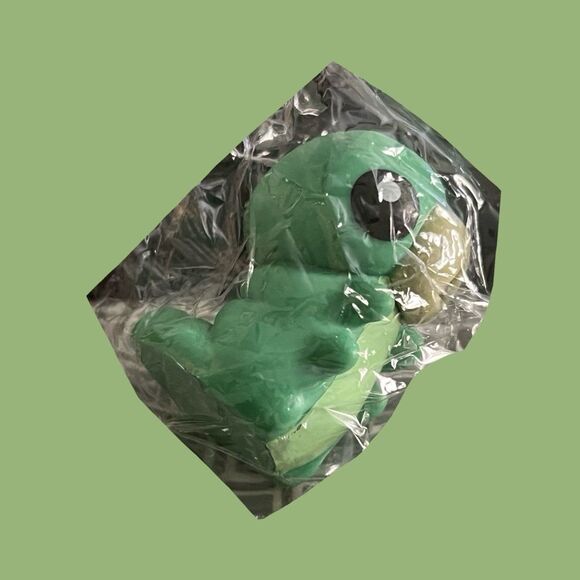 NIP Hollow Knight Grub Mini Figure Statue Figurine 2.5” B15 - Picture 2 of 3